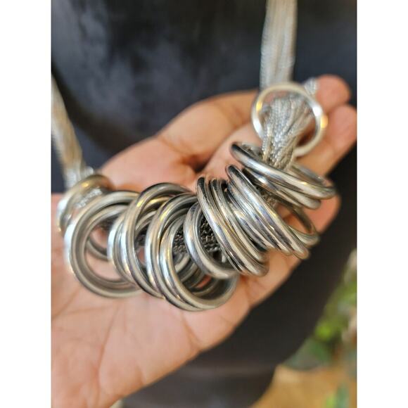 Women's Chunky Silver Statement Necklace With Rings And Lobster Clasp Lock - Picture 6 of 8